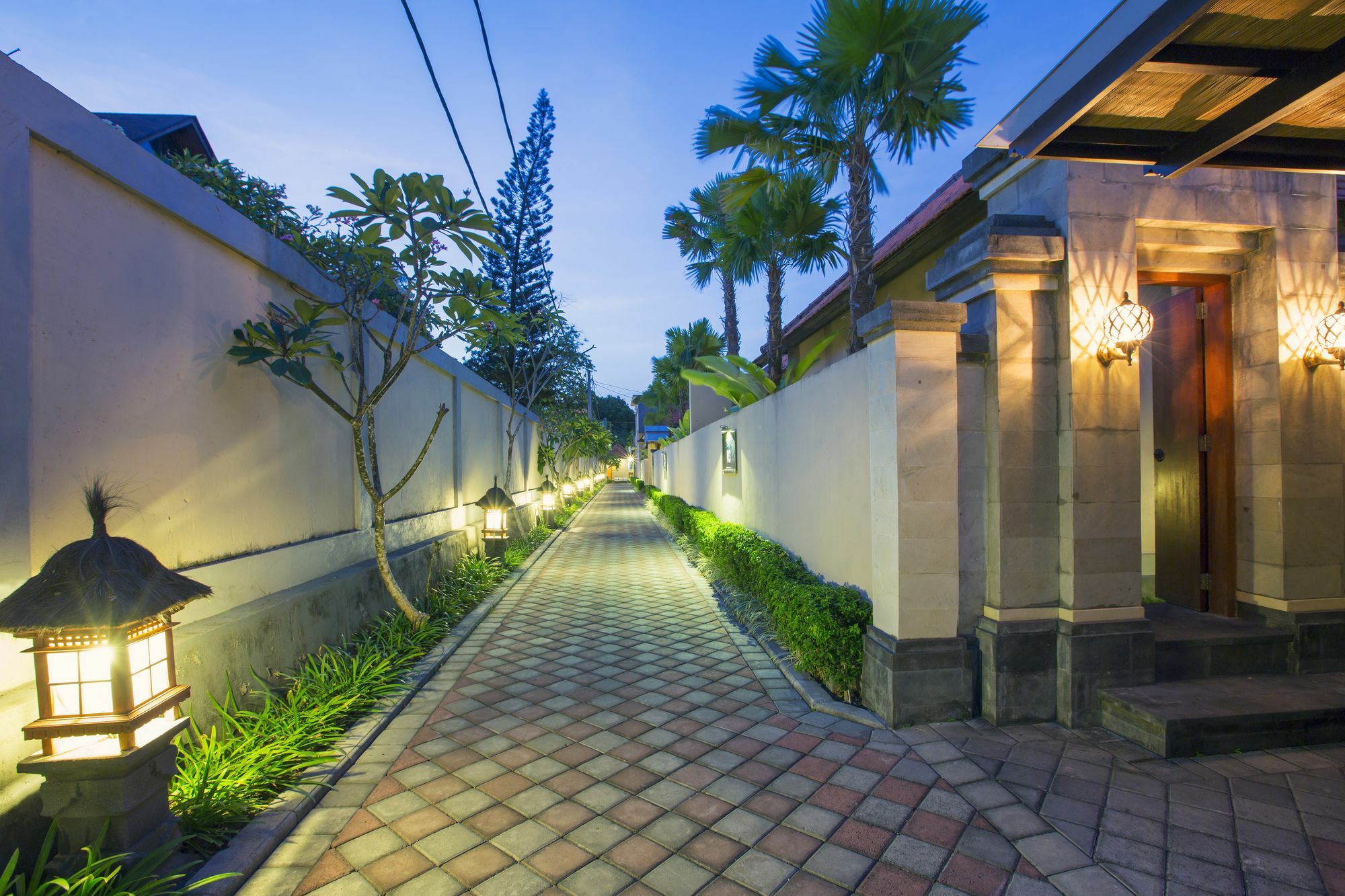 Kubal Bed And Living Hotell Seminyak Exteriör bild